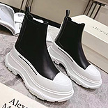 ˷  YF4481